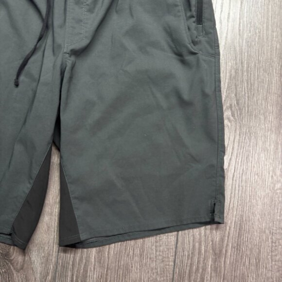 The North Face Grey Shorts Mens Medium 3M Reflective Jogging - Picture 4 of 9